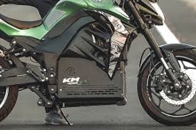 Kabira Mobility KM 4000 with Green color