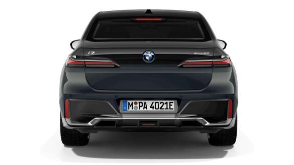 BMW i7 M Sport with Grey color