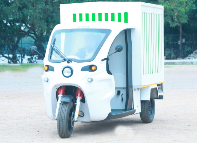 ETO Bulke Plus EV Delivery Wagon with White color