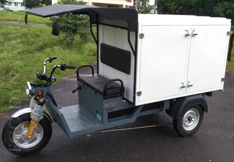 Eco Dynamics Equipments Eco Bull Mini E Rickshaw Loader with White color