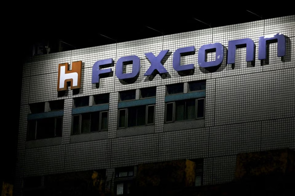 Taiwan's Foxconn seeks India's cooperation in chip, EV amid its chairman's visit
